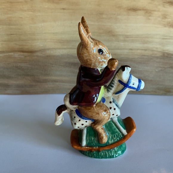 Bunnykins Figurine by Royal Doulton - Picture 3 of 6
